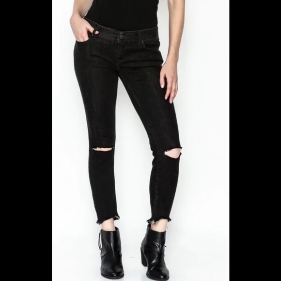 Free People Denim - Free People Split Knee Valletta Black Denim Jeans, Raw Hem-Carbon Black Size 31
